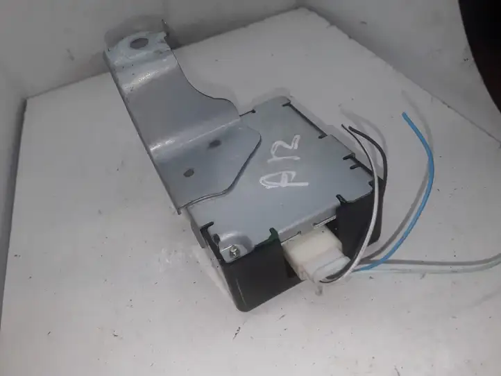 Toyota Corolla Verso E121 (2004 - 2007)  897410F010 Блок управления центральным замком