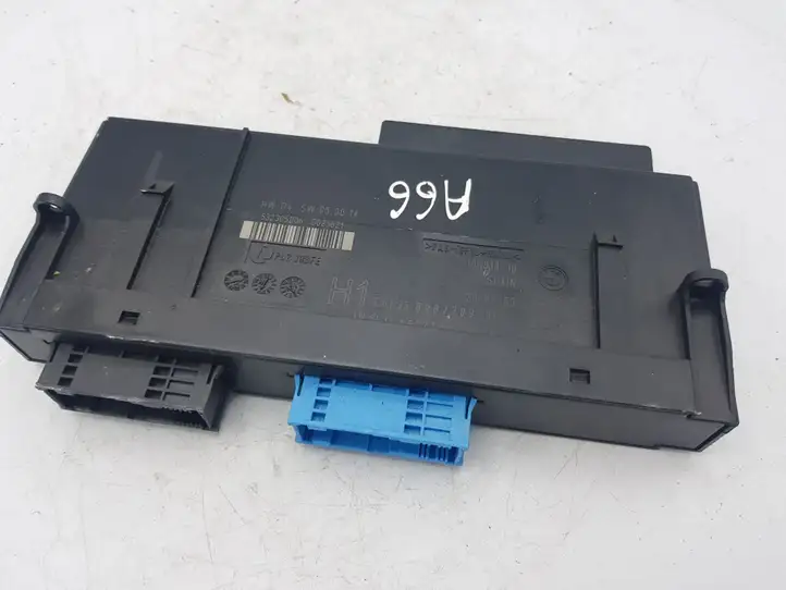 BMW 3 E90 E91 (2005 - 2012)  698270901 Другие блоки управления / модули