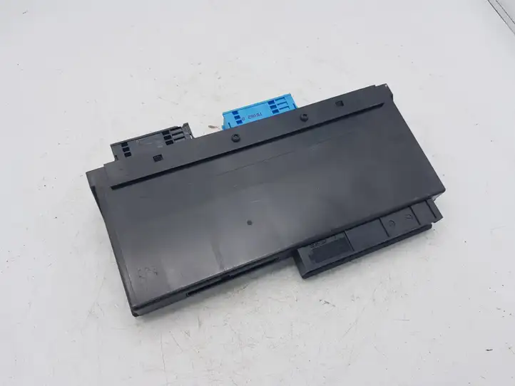 BMW 3 E90 E91 (2005 - 2012)  698270901 Другие блоки управления / модули