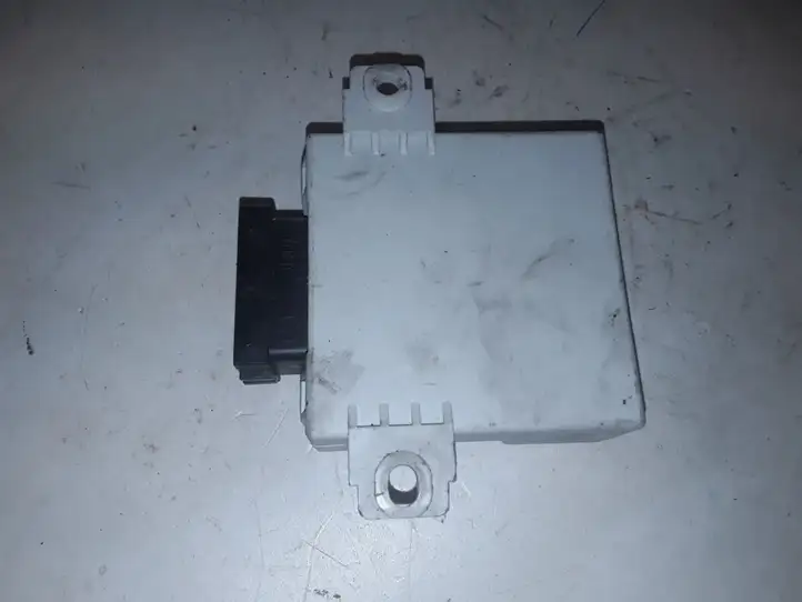 Toyota Avensis T250 (2006 - 2009) 021206F Реле стеклоочистителей — фото 3