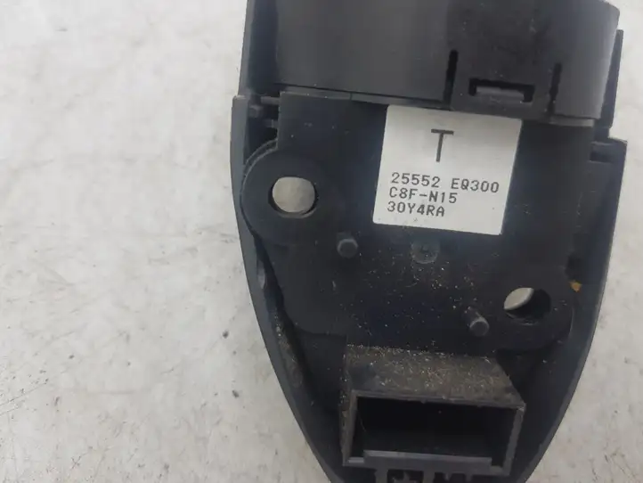 Nissan X-Trail T30 (2001 - 2007) 25552EQ300 Кнопки на рулевом колесе — фото 2