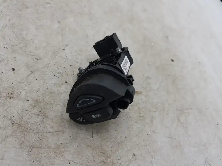 Nissan X-Trail T30 (2001 - 2007) 090304 Кнопки на рулевом колесе — фото 1