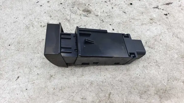 Toyota Avensis T220 (2000 - 2003) 156960 Кнопка обогрева стекла — фото 1