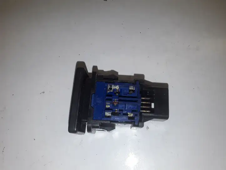 Toyota Yaris (2014 - 2019) 15C754 Кнопки на рулевом колесе — фото 2