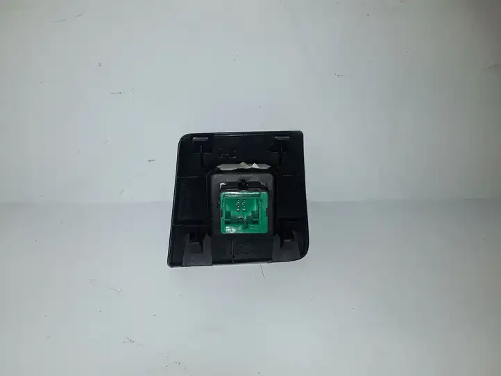 Peugeot 407 (2004 - 2011) 9655049877 Включатель открытия топливного бака — фото 2