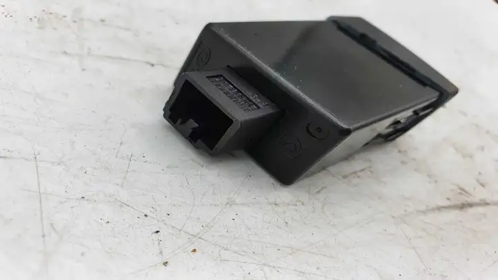 Hyundai Sonata (2007 - 2010) Включатель регулировки высоты фонарей — фото 3