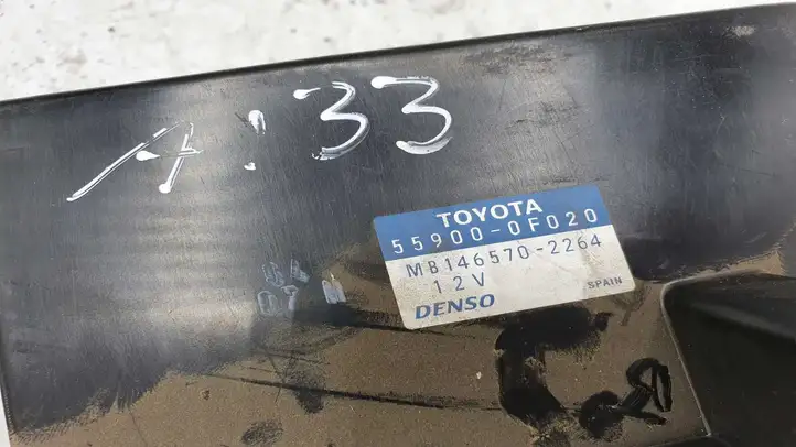 Toyota Corolla Verso E121 (2004 - 2007) 559000F020 Блок управления климат-контролем — фото 3