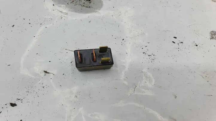 Toyota Avensis Verso (2001 - 2004)  9098702024 Другое реле