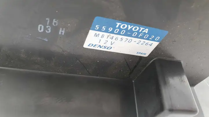 Toyota Corolla Verso AR10 (2004 - 2009) 559000F020 Блок управления климат-контролем — фото 3