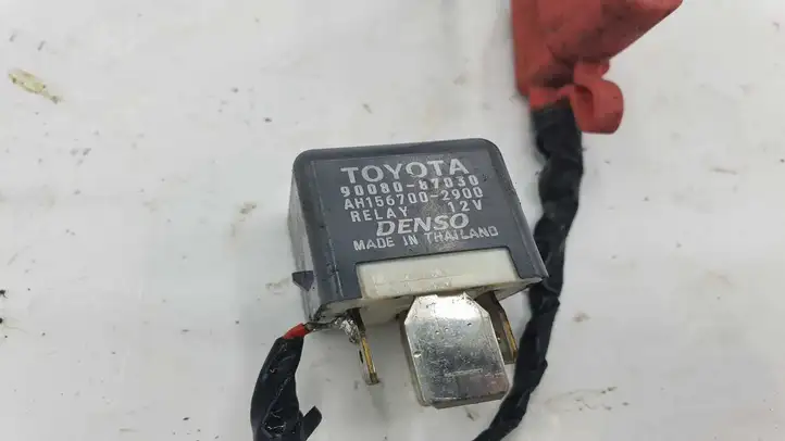 Toyota Corolla Verso AR10 (2004 - 2009) 9008087030 Другое реле — фото 3
