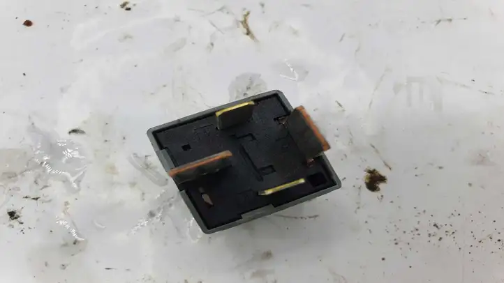 Mercedes-Benz E W211 (2002 - 2009)  4RA00779307 Другое реле