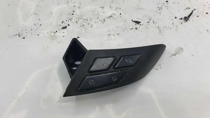 BMW 5 E60 E61 (2004 - 2010) 602171410D Кнопки на рулевом колесе — фото 1