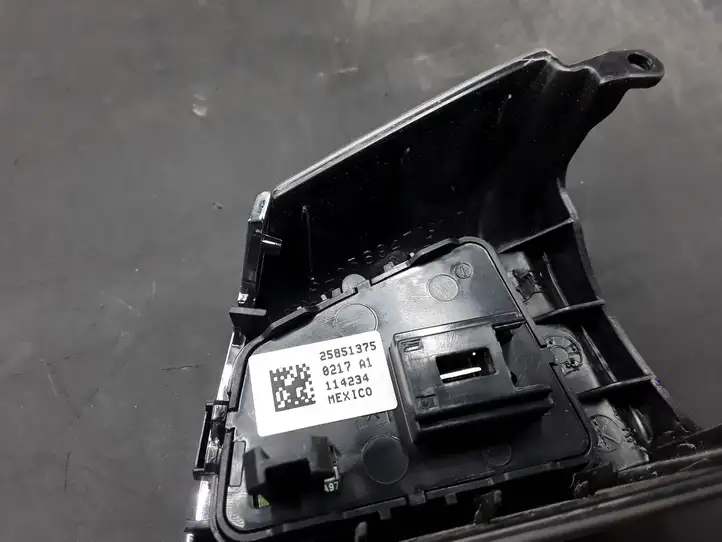 Cadillac SRX (2009 - 2012) 25851375 Кнопки на рулевом колесе — фото 3