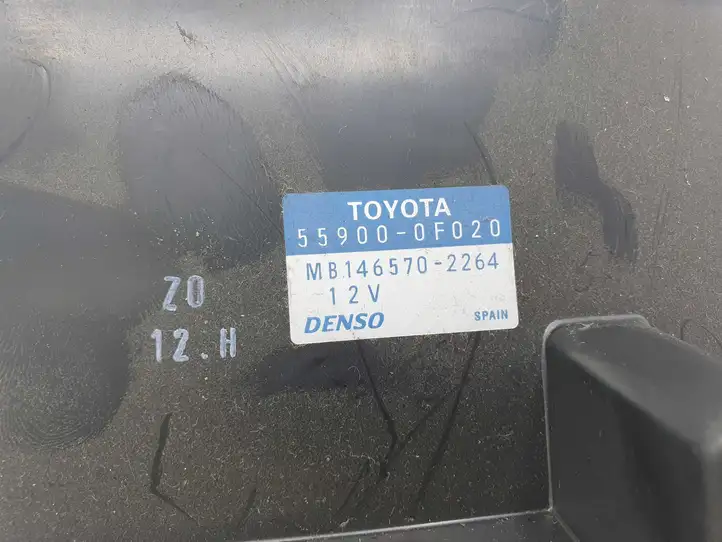 Toyota Corolla Verso E121 (2004 - 2007) 559000F020 Блок управления климат-контролем — фото 3