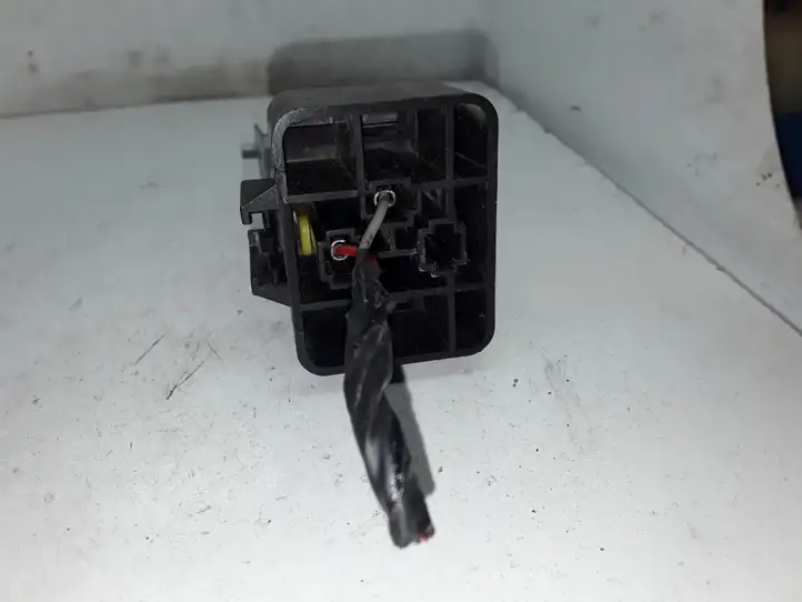 Kia Ceed (2006 - 2010)  937101H000 Другое реле