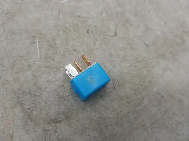 Lexus IS 220D-250-350 (2005 - 2010) 9098702027 Другое реле — фото 3