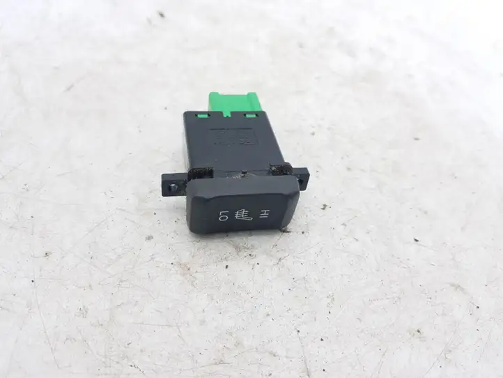 Honda Accord (2003 - 2007) M228312 Включатель обогрева — фото 1