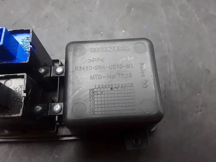 Honda CR-V (2006 - 2009) 83410SWAU010M1 Включатель обогрева — фото 2