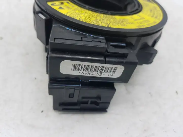 Toyota Corolla Verso AR10 (2004 - 2009) NVH0252CA Контактное кольцо SRS — фото 2
