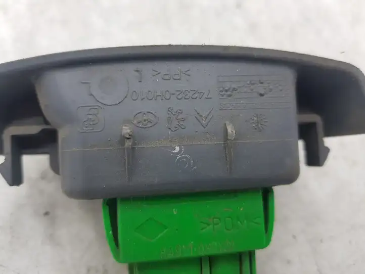 Toyota Aygo AB10 (2005 - 2008) 742320H010 Блок кнопок стеклоподъемников — фото 2
