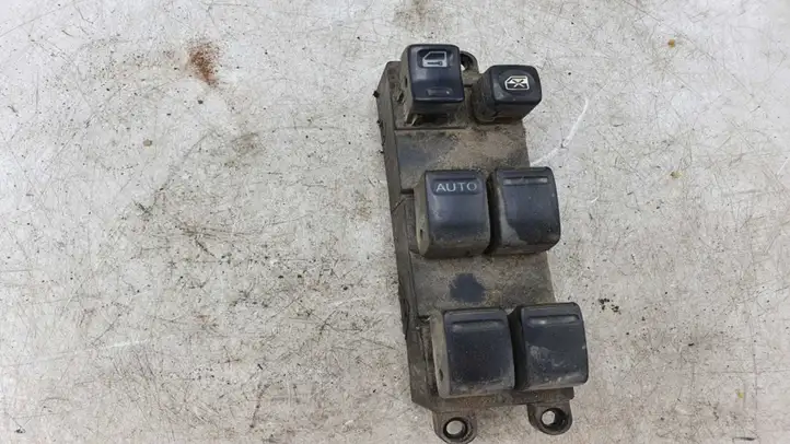 Nissan X-Trail T30 (2001 - 2007) Блок кнопок стеклоподъемников — фото 1