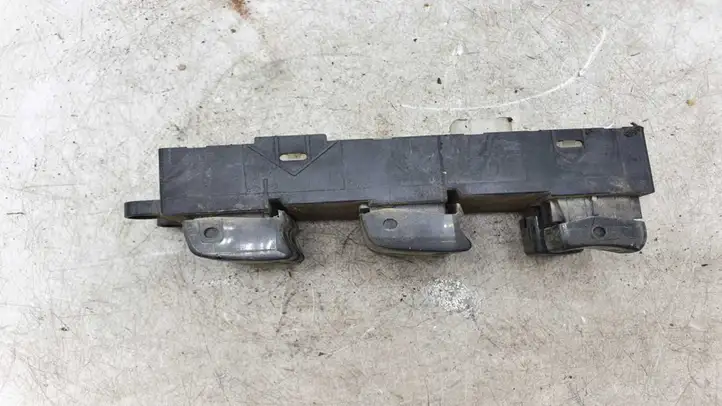 Nissan X-Trail T30 (2001 - 2007) Блок кнопок стеклоподъемников — фото 3
