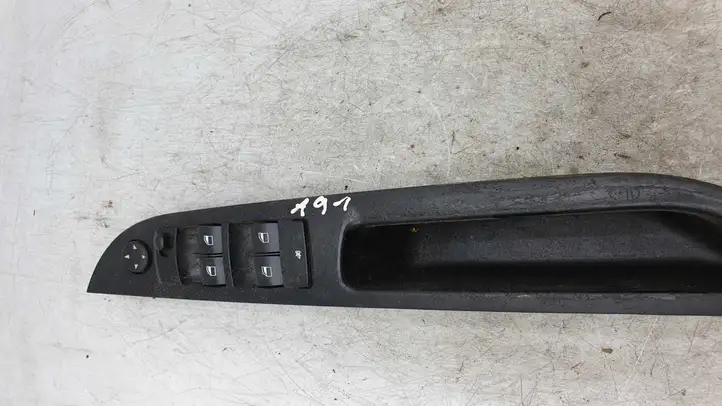 BMW 5 E60 E61 (2004 - 2010) 912211001 Кнопка стеклоподъемников — фото 1