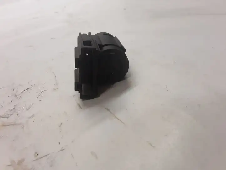 Volkswagen Phaeton (2002 - 2008)  3B0945511A Держатель тормозной педали