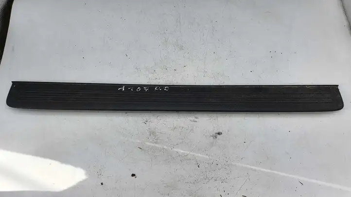 Toyota Prius (XW20) (2003 - 2009) 6791547020 Внутренняя отделка заднего порога — фото 3