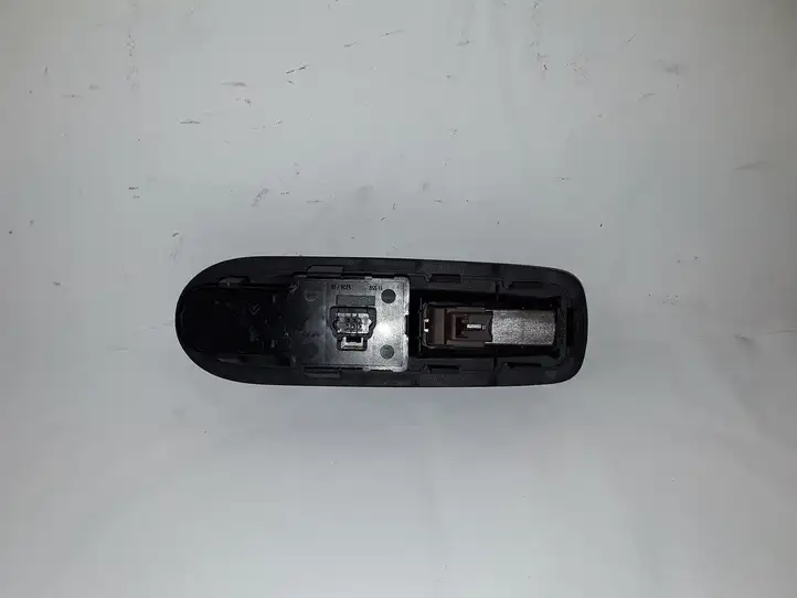Peugeot 407 (2004 - 2011) 96598276XT Кнопка стеклоподъемников — фото 2