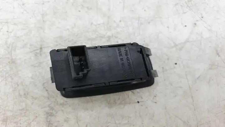 BMW 3 E90 E91 (2005 - 2012) 15939900 Кнопка стеклоподъемников — фото 3