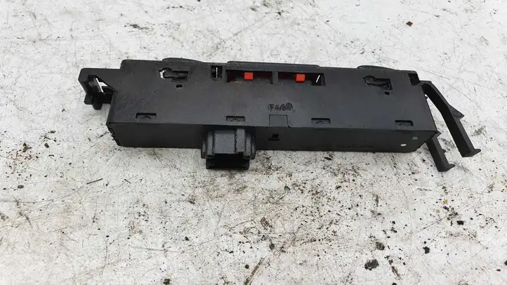 BMW 3 E46 (1998 - 2005) 61318381518 Кнопка стеклоподъемников — фото 3