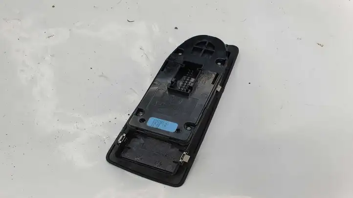 BMW 1 E81 E87 (2004 - 2011) 65200602 Кнопка стеклоподъемников — фото 2