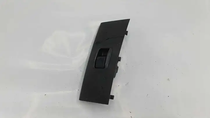 Toyota Corolla Verso AR10 (2004 - 2009) 742310F030 Блок кнопок стеклоподъемников — фото 1