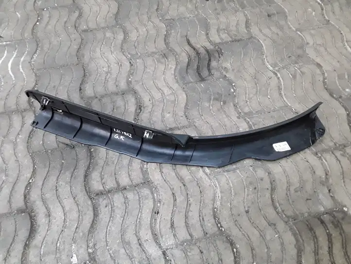 Kia Magentis (2006 - 2008) 858762G000 Внутренняя отделка заднего порога — фото 3