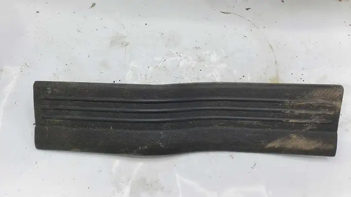 Chrysler Pacifica (2003 - 2008) OTW34TRMAD Внутренняя отделка заднего порога — фото 1