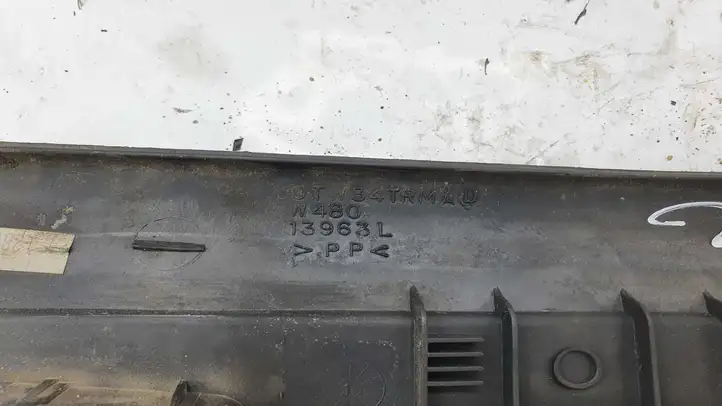 Chrysler Pacifica (2003 - 2008) OTW34TRMAD Внутренняя отделка заднего порога — фото 3