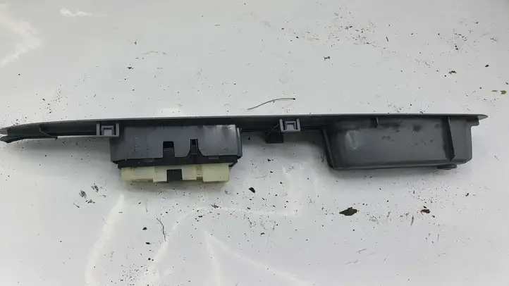 Toyota Avensis Verso (2001 - 2004) 7423144190 Блок кнопок стеклоподъемников — фото 2