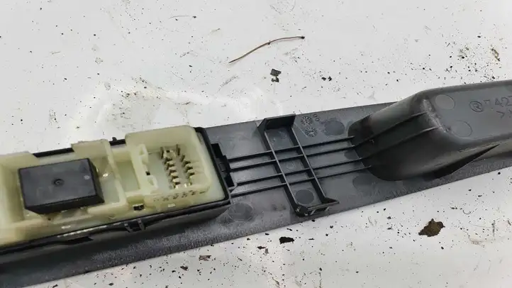Toyota Avensis Verso (2001 - 2004) 7423144190 Блок кнопок стеклоподъемников — фото 3