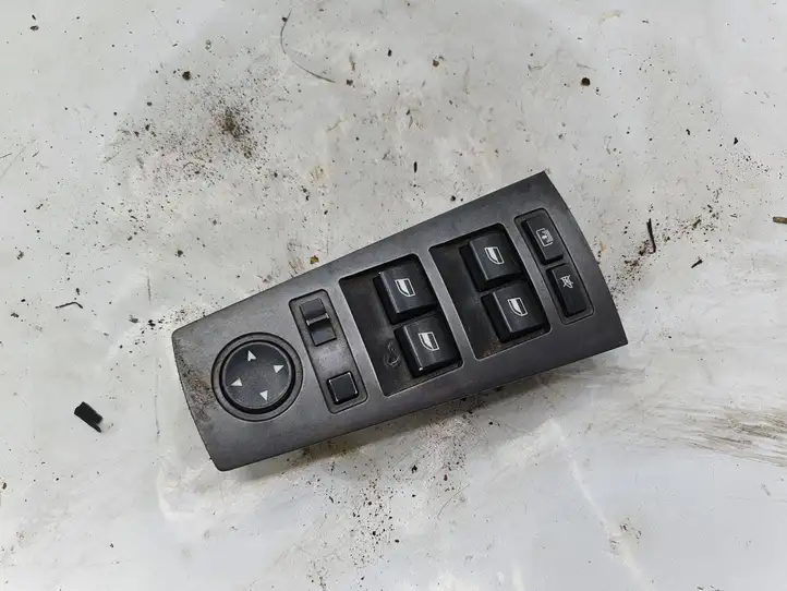 BMW 7 E65 E66 (2001 - 2008) 6917106 Кнопка стеклоподъемников — фото 1