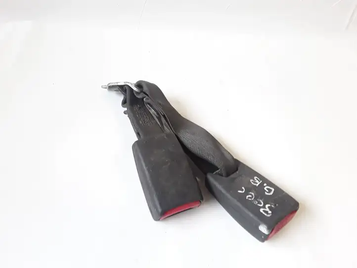 Chrysler 300C (2005 - 2011)  2021686 Задний средний замок ремня