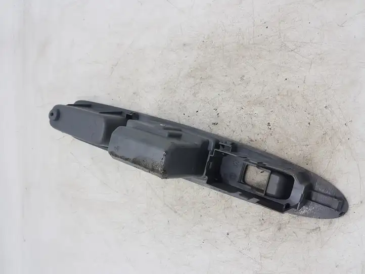 Toyota Avensis Verso (2001 - 2004) 74271441100 Ручка двери / накладка — фото 1