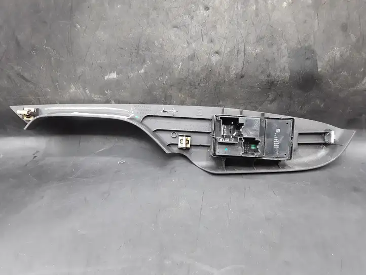 Cadillac SRX (2009 - 2012) T050070001 Накладка кнопки стеклоподъемника — фото 4
