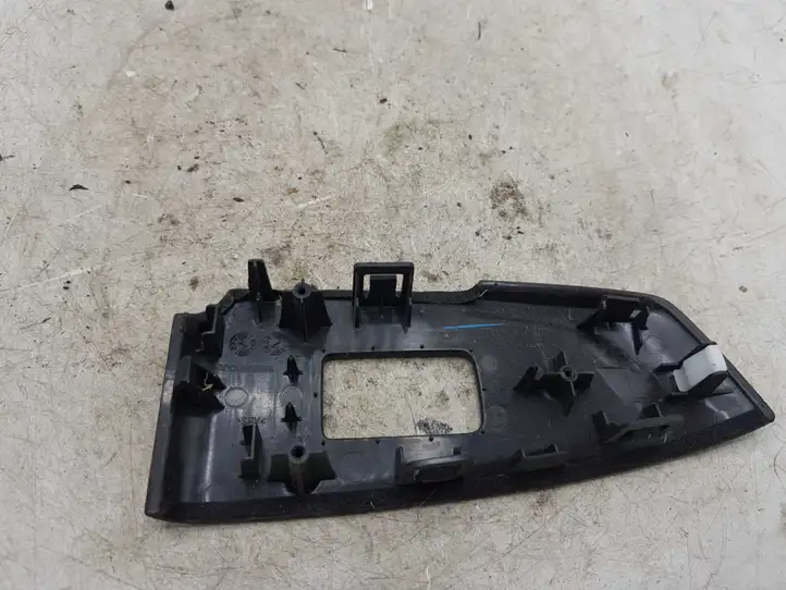 Honda Accord (2008 - 2016) 81793TL0 Накладка кнопки стеклоподъемника — фото 2