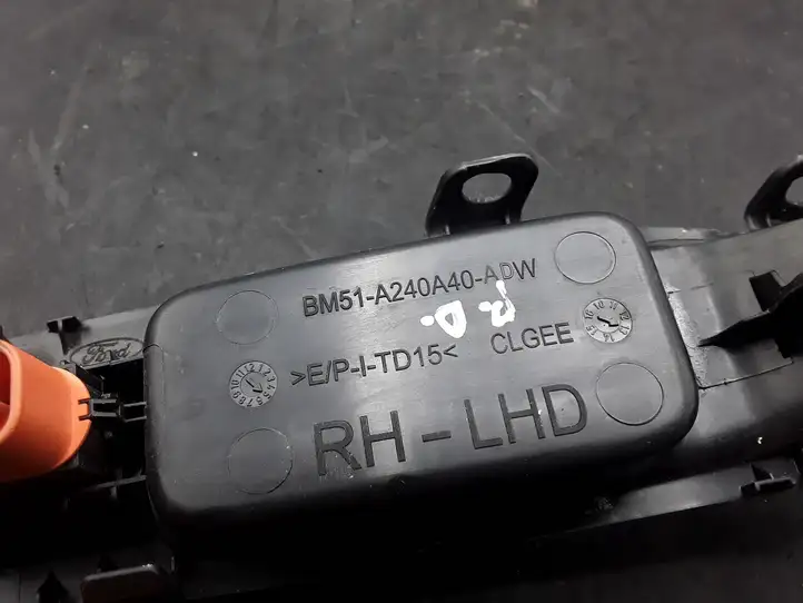 Ford Focus (2011 - 2015) BM51A240A40ADW Накладка кнопки стеклоподъемника — фото 4