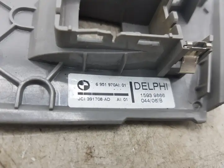 BMW 5 E60 E61 (2004 - 2010) 6951970 Накладка кнопки стеклоподъемника — фото 3