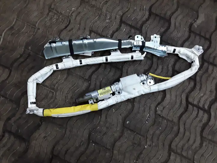 Toyota Verso (2009 - 2012) 621700F020 Боковая подушка безопасности шторка — фото 1