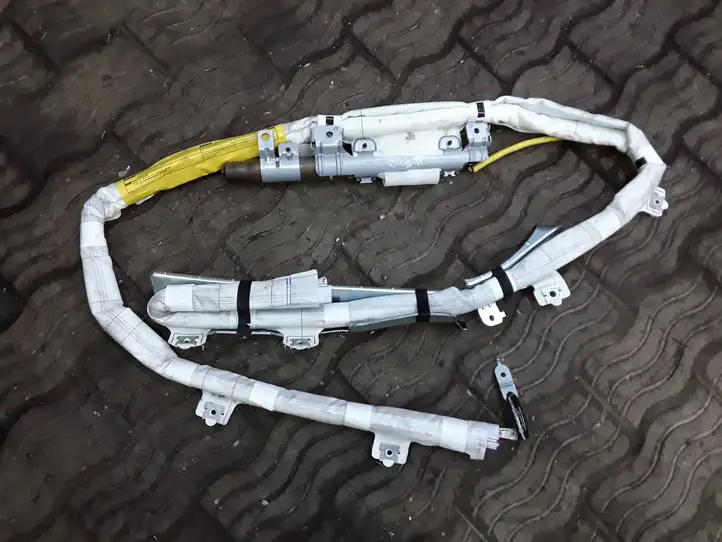 Toyota Verso (2009 - 2012) 621700F020 Боковая подушка безопасности шторка — фото 3