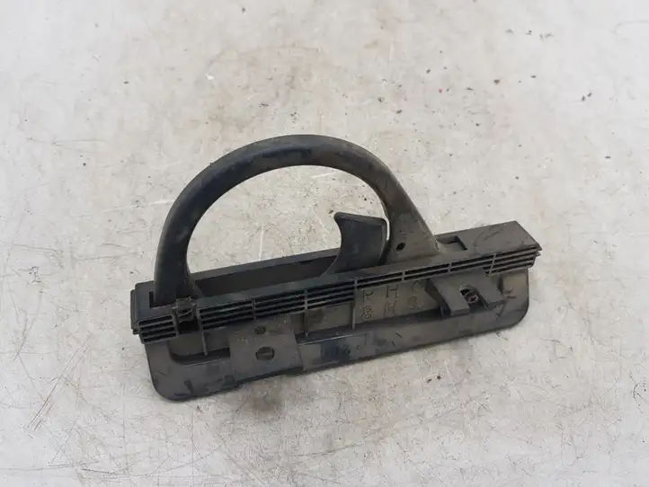 Nissan X-Trail T30 (2001 - 2007)  RH8H3 Держатель чашки