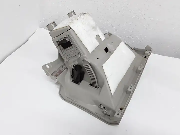 Nissan Leaf I (ZE0) (2010 - 2017) 685203NA0A Бардачок в сборе — фото 2